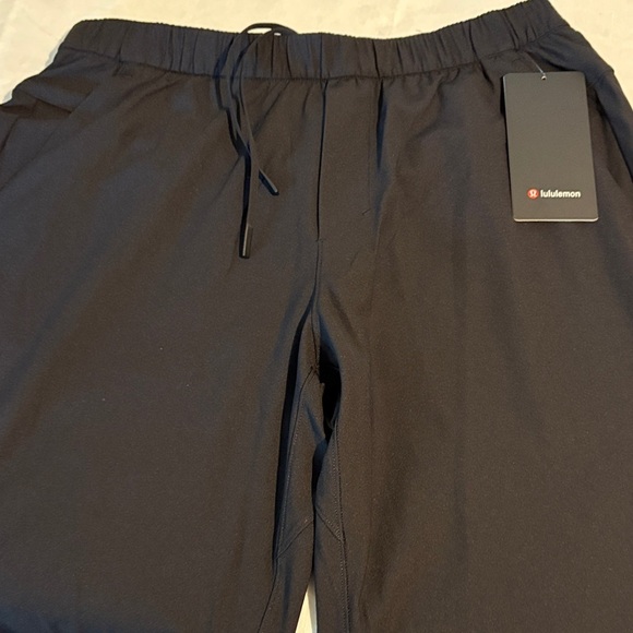 NWT lululemon athletica Men's AbC short - Picture 5 of 12